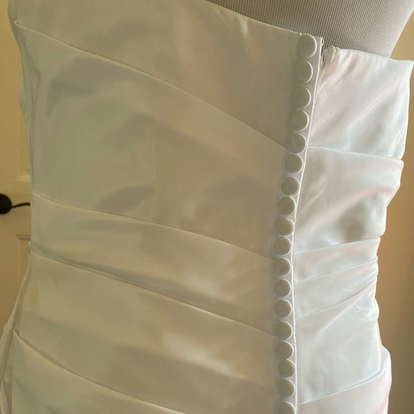 David’s Bridal Wedding Dress (12) - Picture 2 of 10